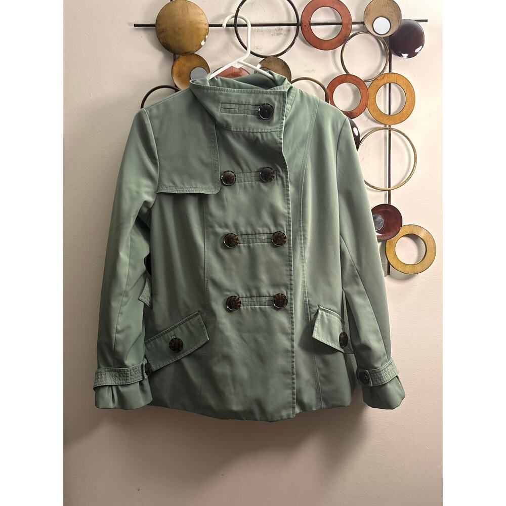 Women’s Croft & Borrow medium spring green jacket with buttons